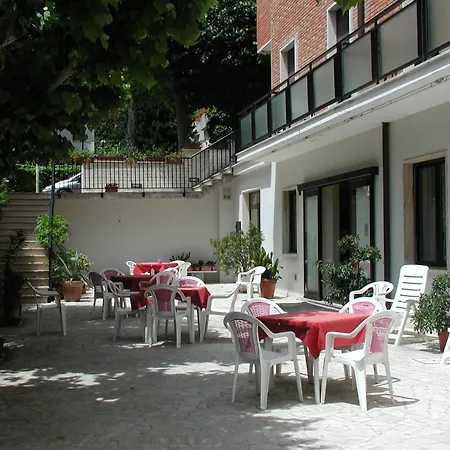 Ξενοδοχείο Marystella 3*